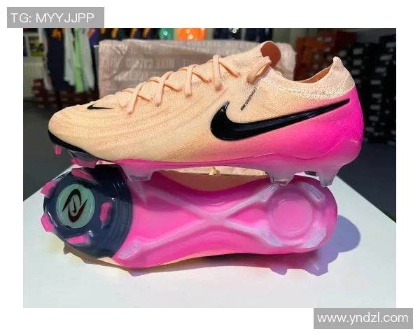 Nike传奇足球鞋与顶级球星的完美搭配及穿着故事分析