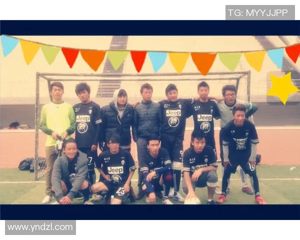 足球球星壁纸藏文艺术融合展现运动与文化的独特魅力