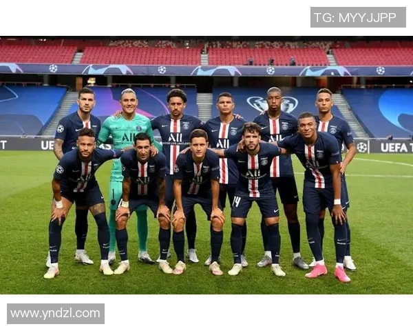 五冠足球队的传奇球星与辉煌时刻揭秘