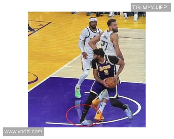 崴脚球星深度分析：伤情影响与复出前景探讨